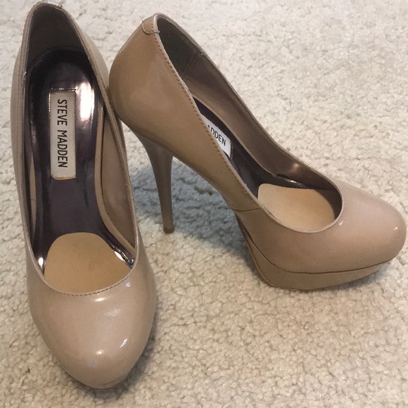 Nude Steve Madden Heels - Picture 1 of 4